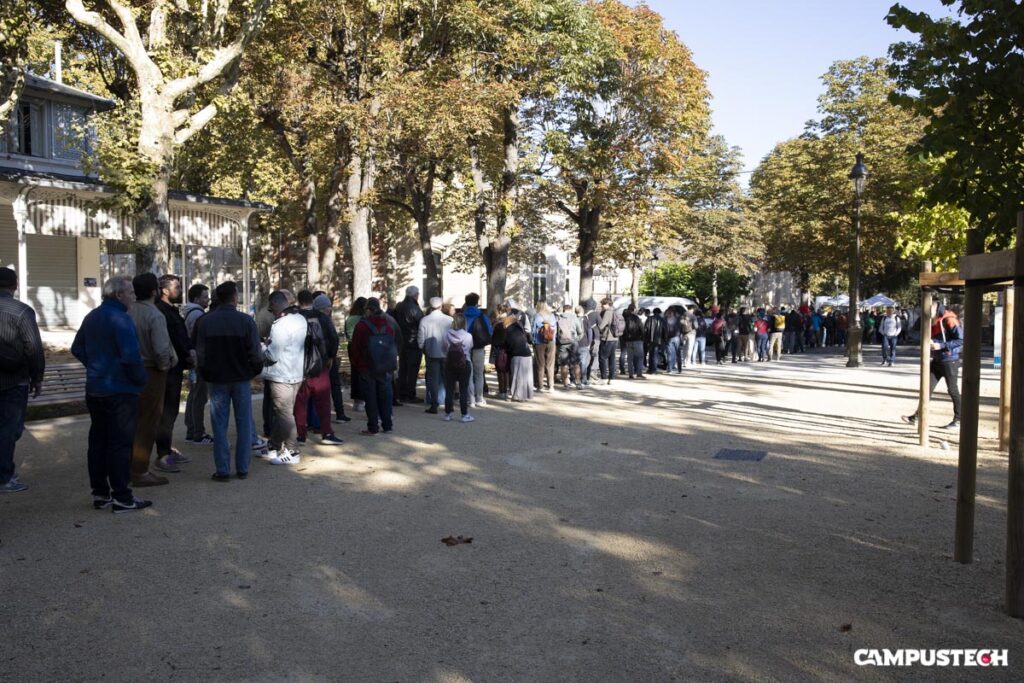 vichy file d'attente